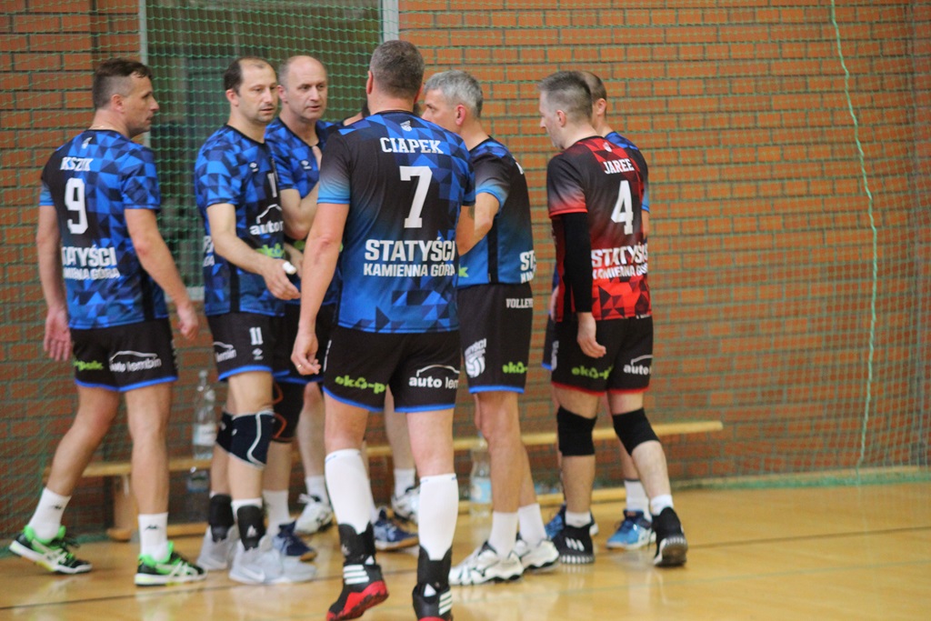 Na Piekarach ruszyły mistrzostwa Polski amatorów w siatkówce