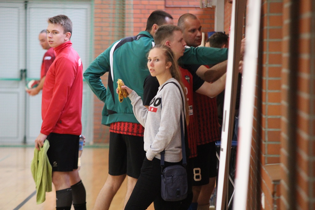 Na Piekarach ruszyły mistrzostwa Polski amatorów w siatkówce