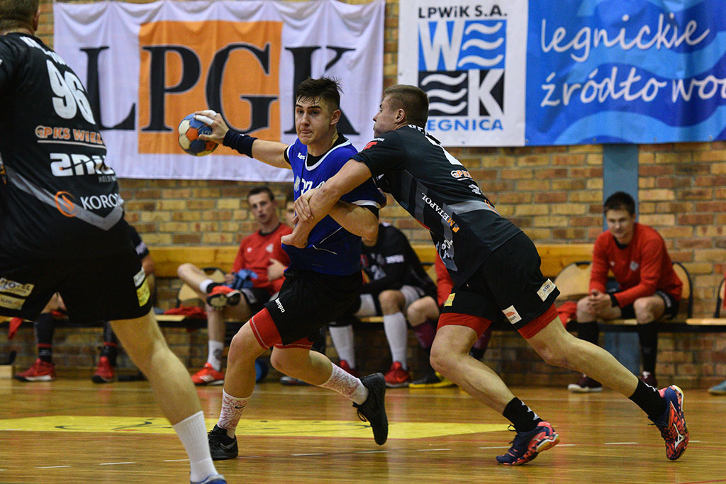 Piłkarze ręczni Siódemki Miedź Legnica pokonali MKS Wieluń