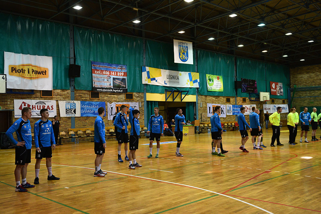 Piłkarze ręczni Siódemki Miedź Legnica pokonali MKS Wieluń