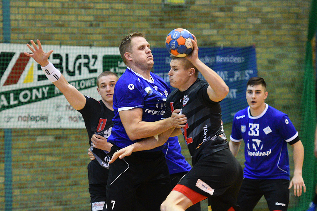 Piłkarze ręczni Siódemki Miedź Legnica pokonali MKS Wieluń