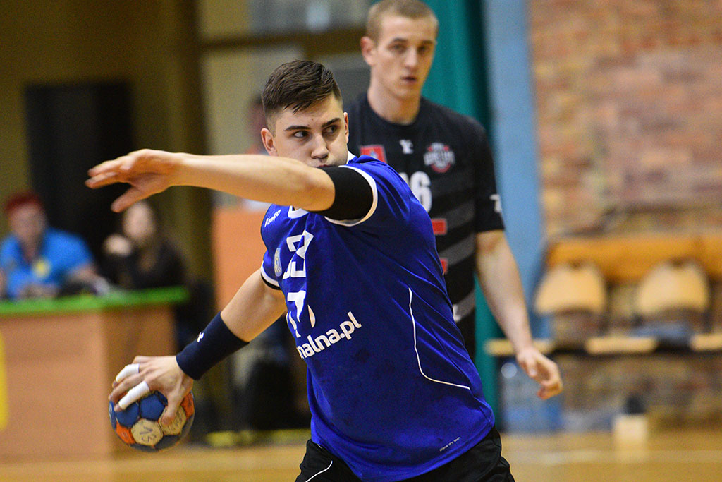 Piłkarze ręczni Siódemki Miedź Legnica pokonali MKS Wieluń