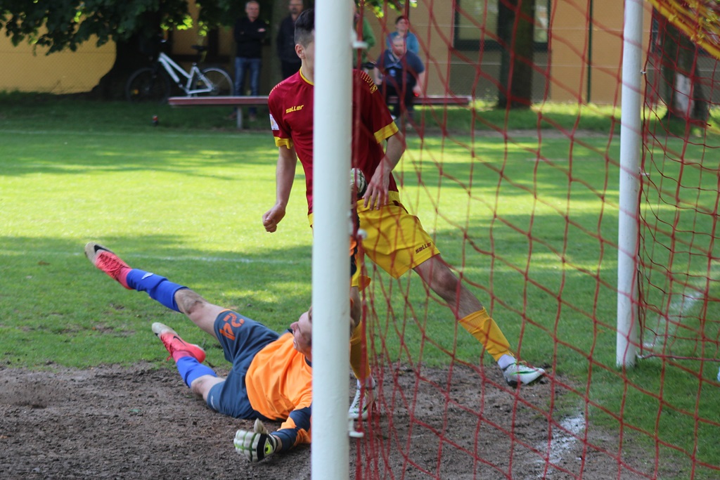 Klasa Okręgowa: KS Legnickie Pole - Kaczawa Bieniowice  5:3