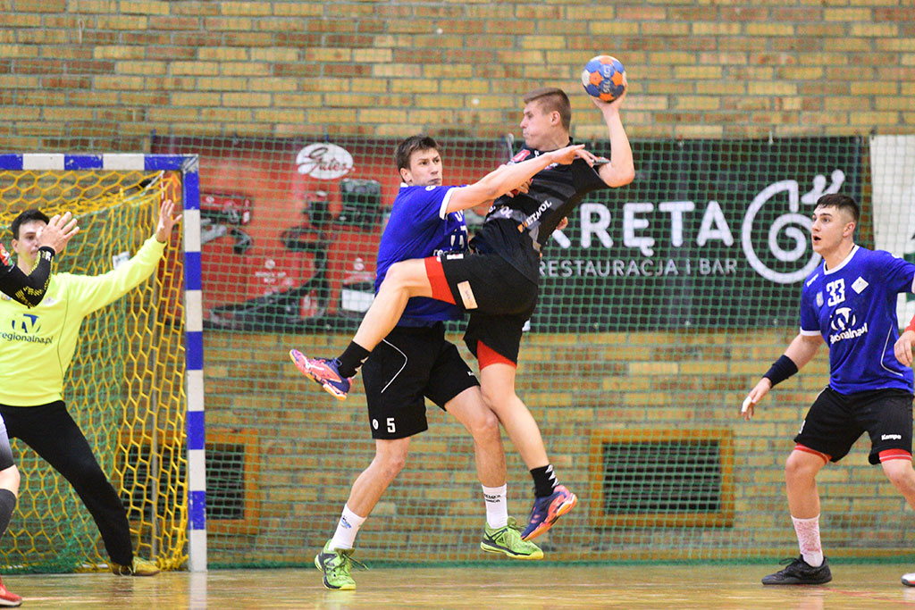 Piłkarze ręczni Siódemki Miedź Legnica pokonali MKS Wieluń