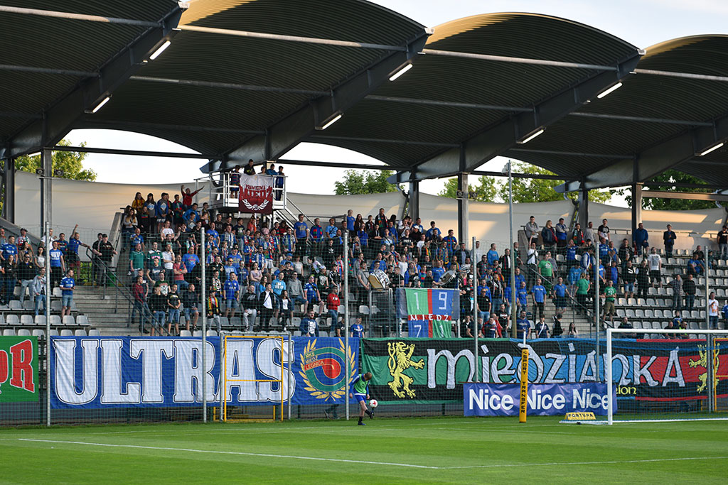 Dwa gole Marquitosa i Miedź jest o mały kroczek od ekstraklasy