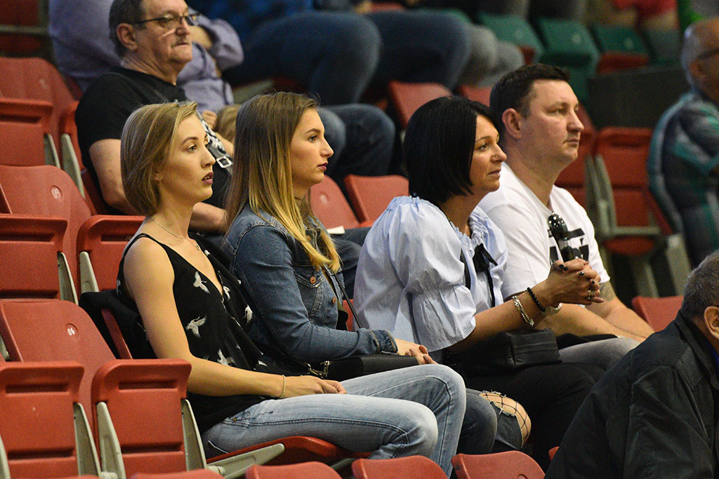 Piłkarze ręczni Siódemki Miedź Legnica pokonali MKS Wieluń