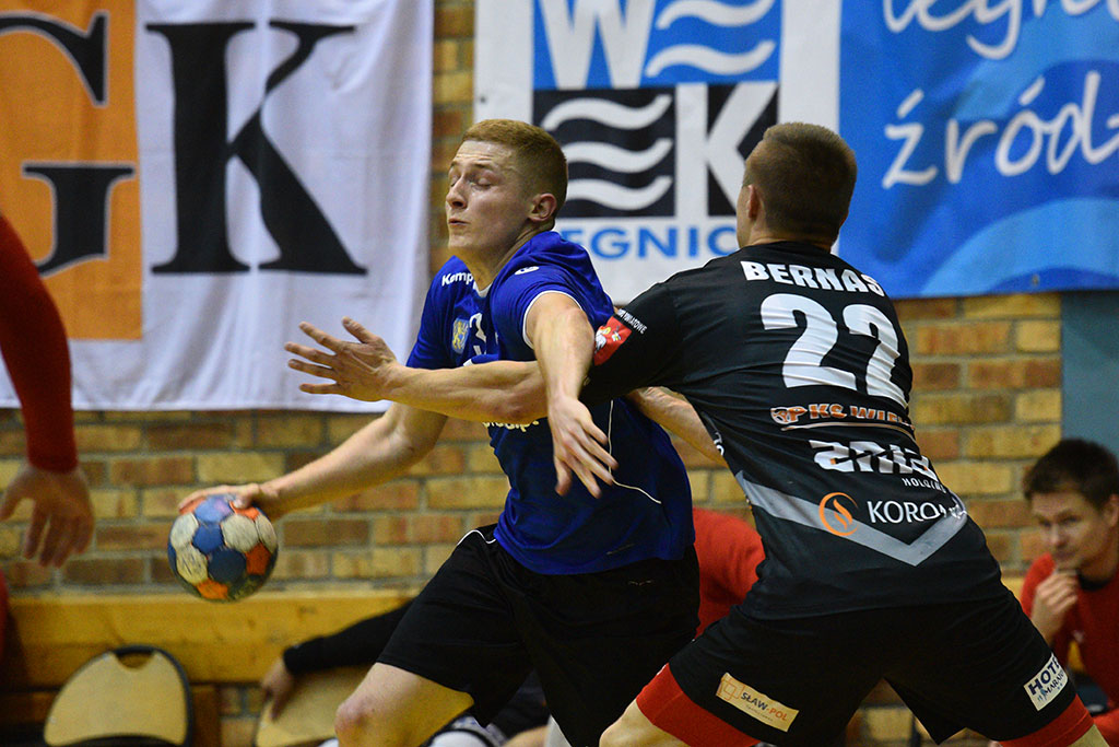 Piłkarze ręczni Siódemki Miedź Legnica pokonali MKS Wieluń