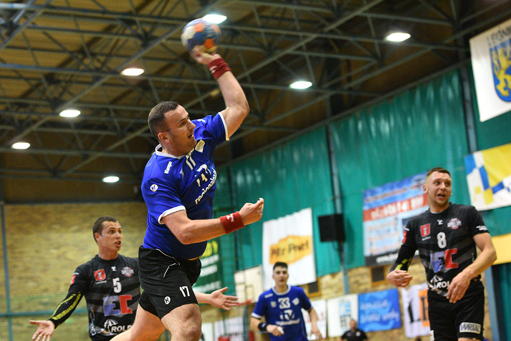 Piłkarze ręczni Siódemki Miedź Legnica pokonali MKS Wieluń