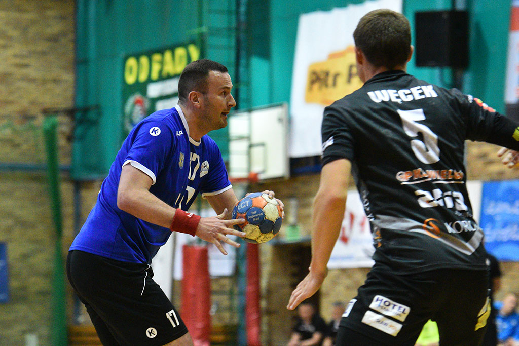 Piłkarze ręczni Siódemki Miedź Legnica pokonali MKS Wieluń