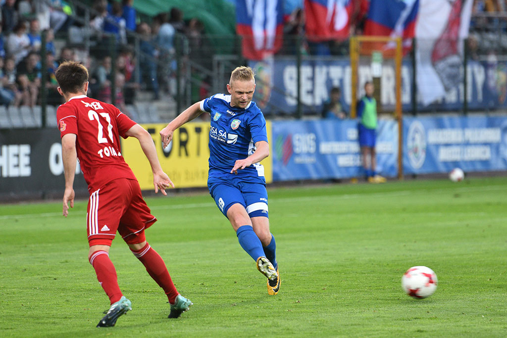 Dwa gole Marquitosa i Miedź jest o mały kroczek od ekstraklasy