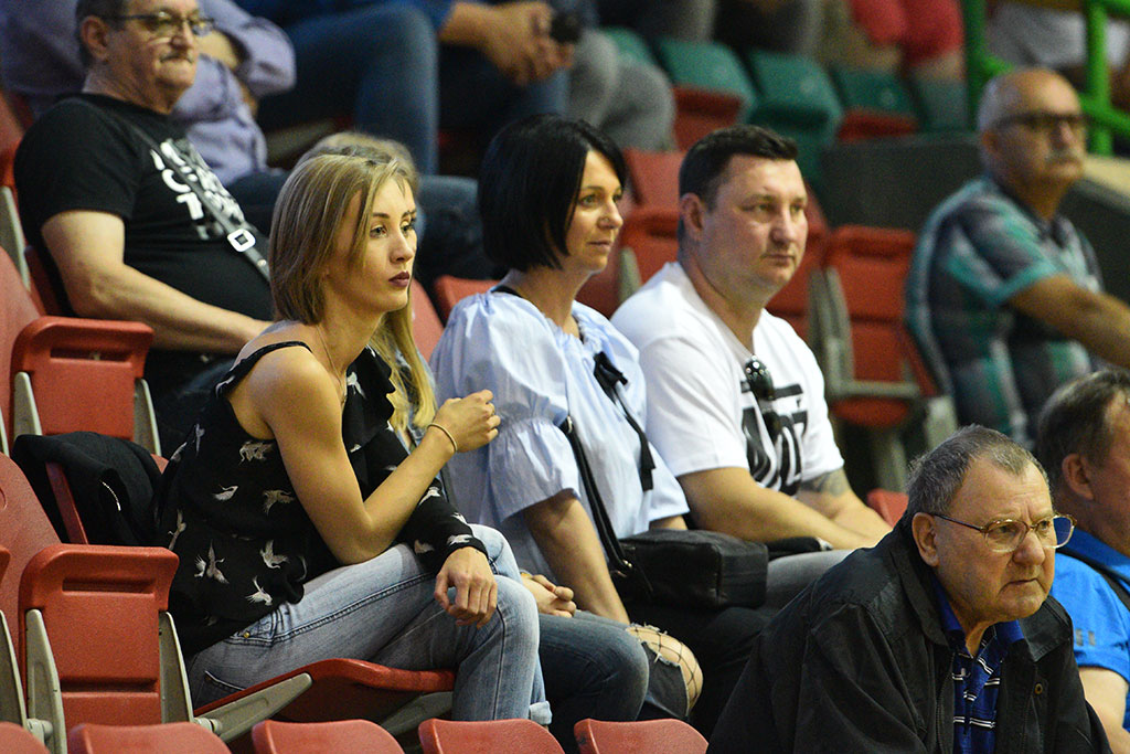 Piłkarze ręczni Siódemki Miedź Legnica pokonali MKS Wieluń