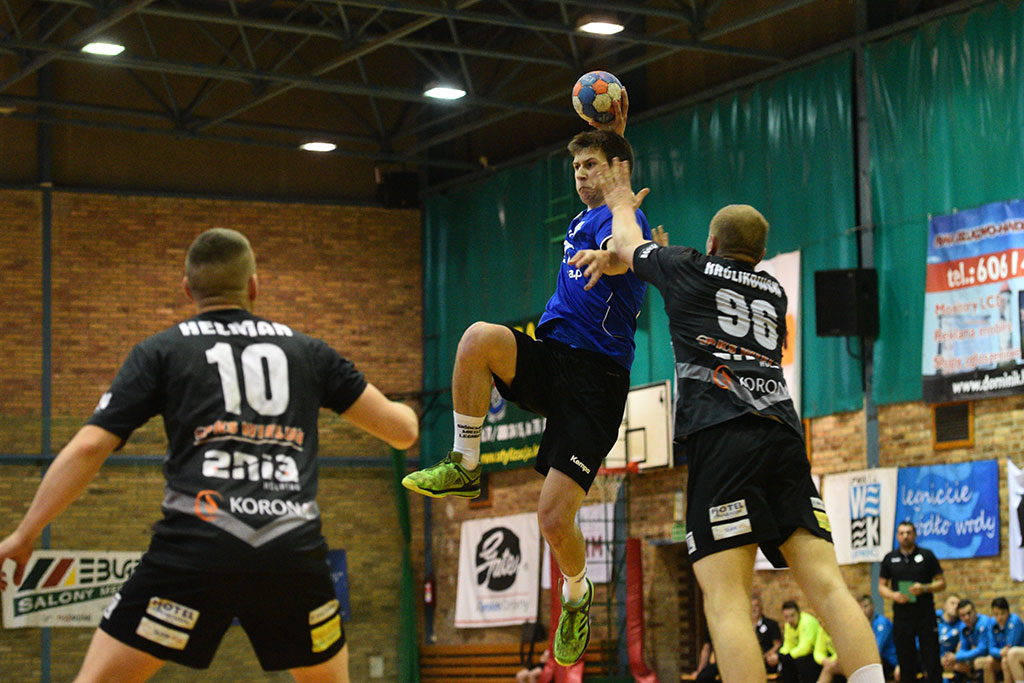 Piłkarze ręczni Siódemki Miedź Legnica pokonali MKS Wieluń