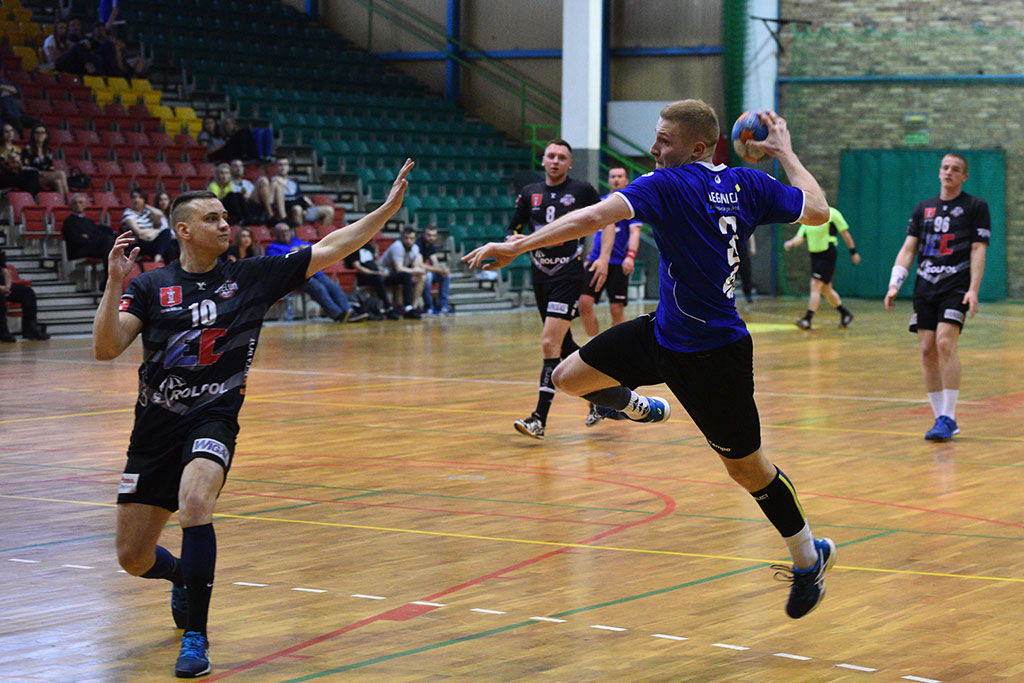 Piłkarze ręczni Siódemki Miedź Legnica pokonali MKS Wieluń