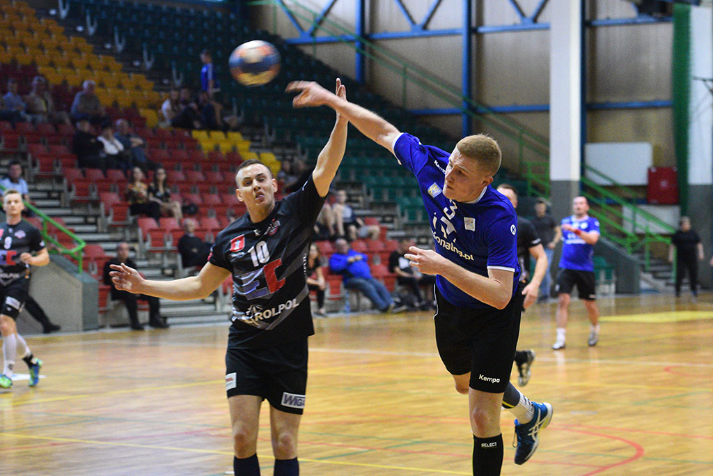 Piłkarze ręczni Siódemki Miedź Legnica pokonali MKS Wieluń