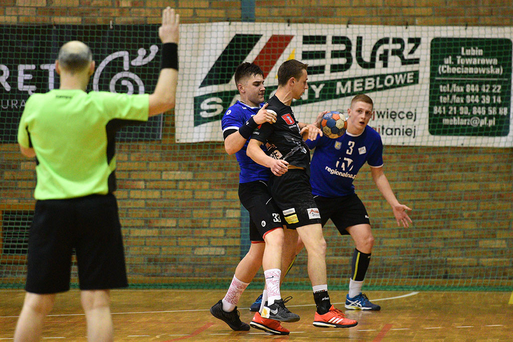 Piłkarze ręczni Siódemki Miedź Legnica pokonali MKS Wieluń