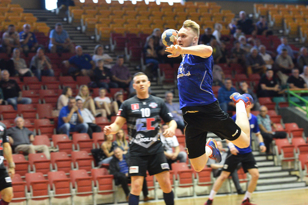 Piłkarze ręczni Siódemki Miedź Legnica pokonali MKS Wieluń