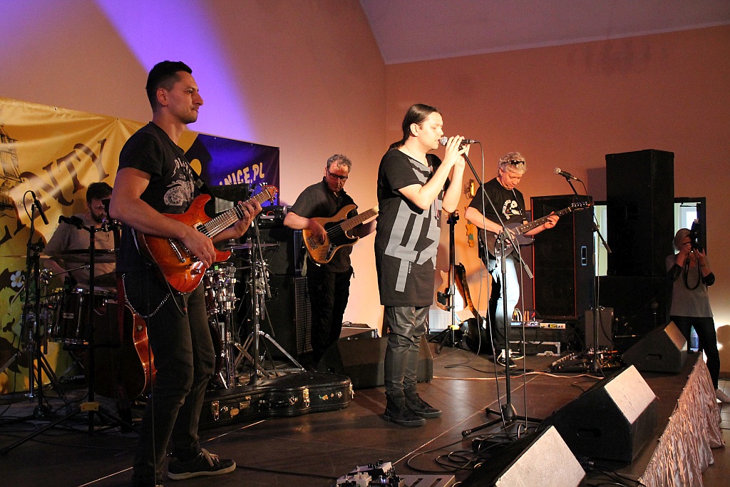 W Szczytnikach nad Kaczawą odbył się koncert Gabriela Fleszara