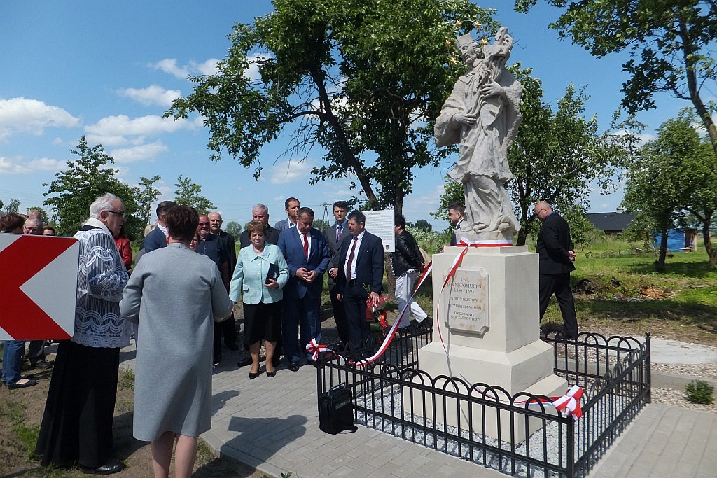 Odsłonięcie rzeźby św. Jana Nepomucena w Pątnówku