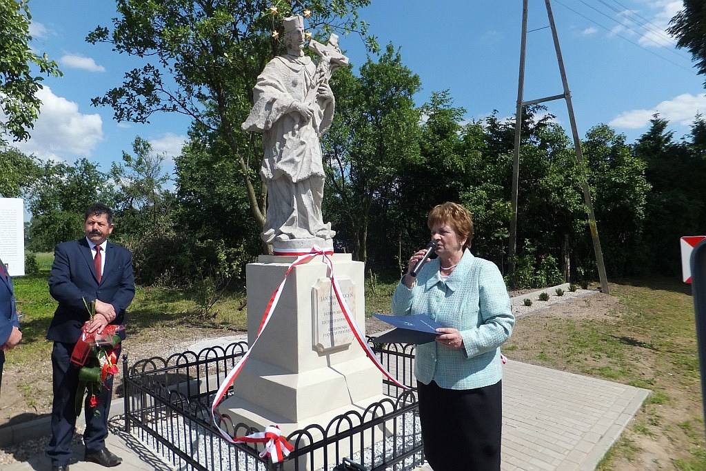 Odsłonięcie rzeźby św. Jana Nepomucena w Pątnówku