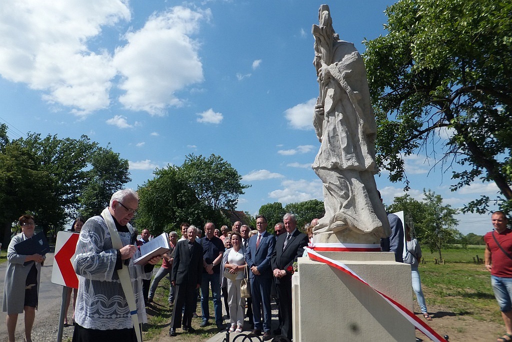 Odsłonięcie rzeźby św. Jana Nepomucena w Pątnówku