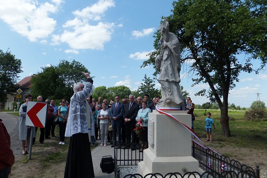 Odsłonięcie rzeźby św. Jana Nepomucena w Pątnówku