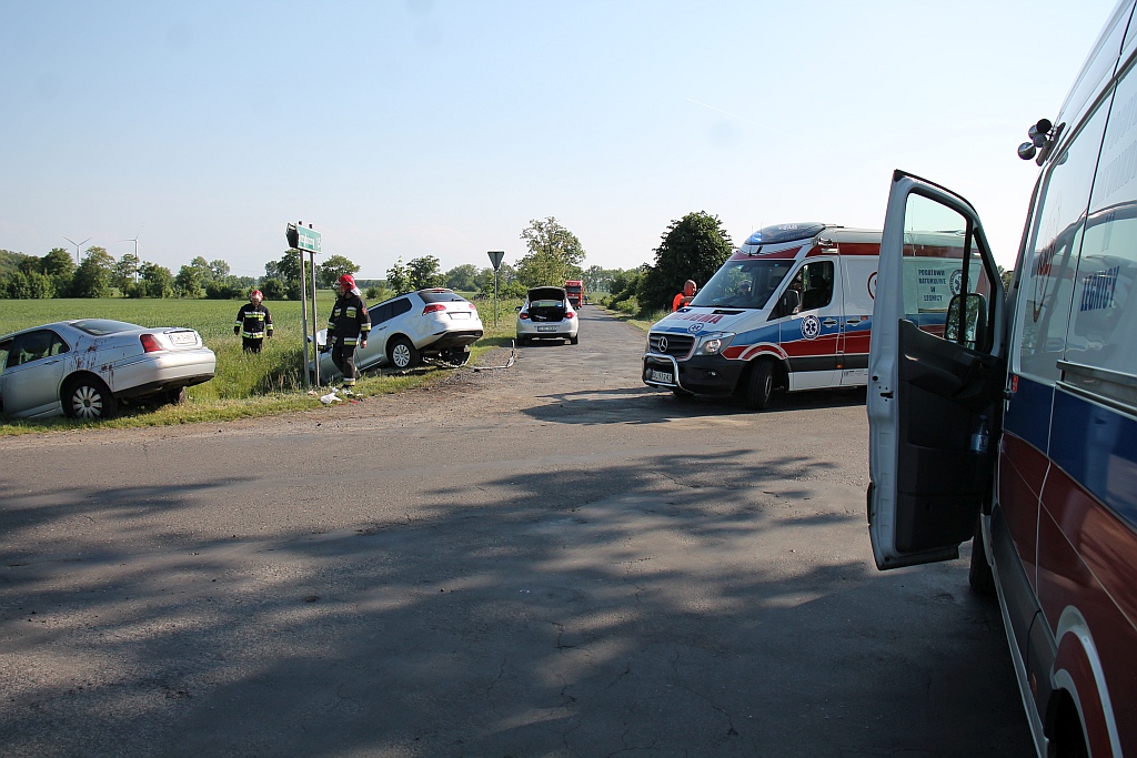 Dwie osoby ranne w wypadku na drodze Koskowice - Kłębanowice