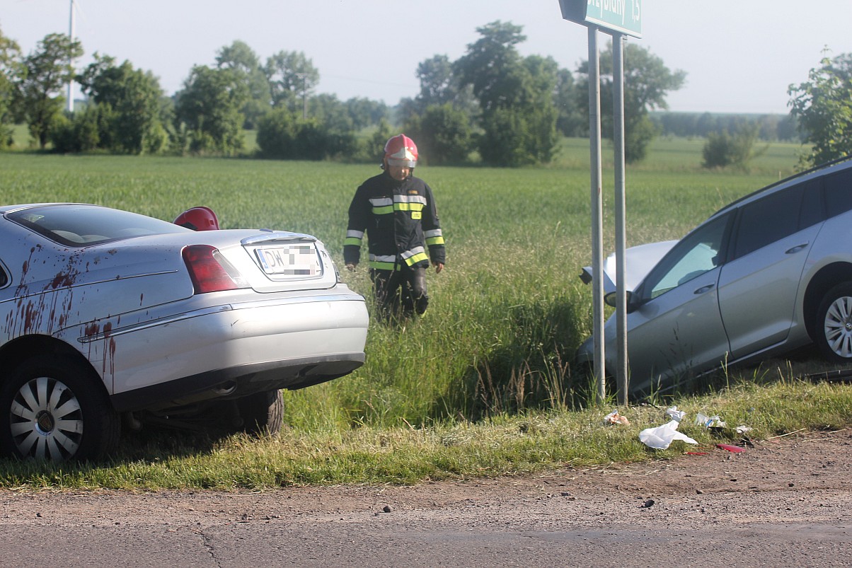 Dwie osoby ranne w wypadku na drodze Koskowice - Kłębanowice