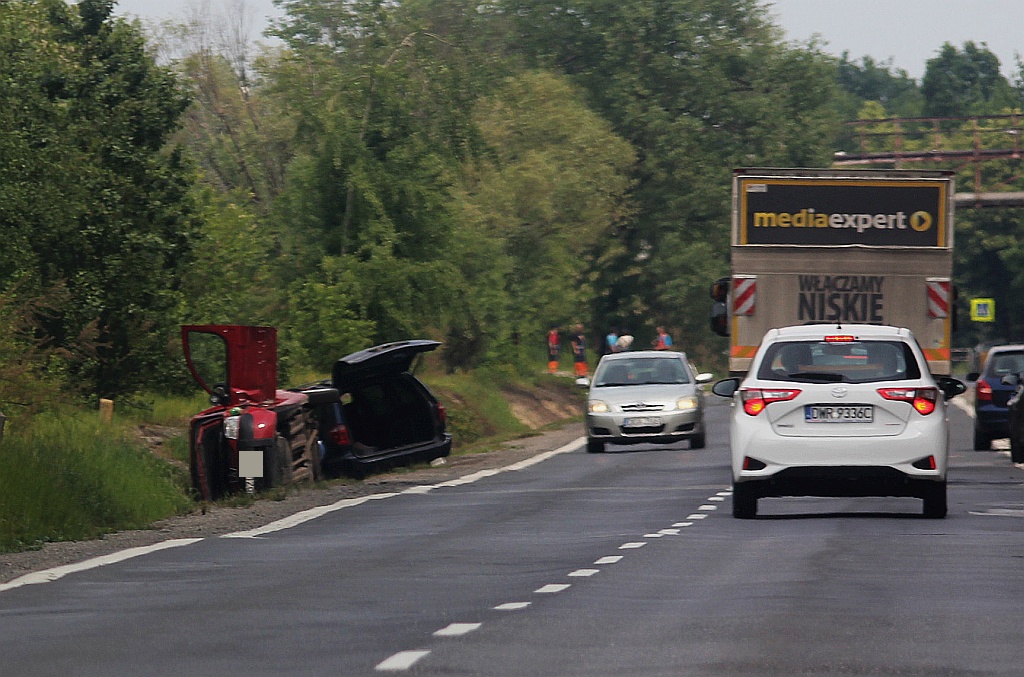 Wypadek na drodze Legnica - Złotoryja. Jedna osoba ranna