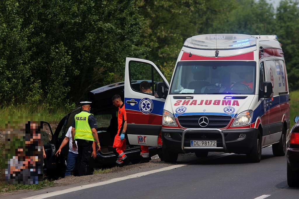 Wypadek na drodze Legnica - Złotoryja. Jedna osoba ranna