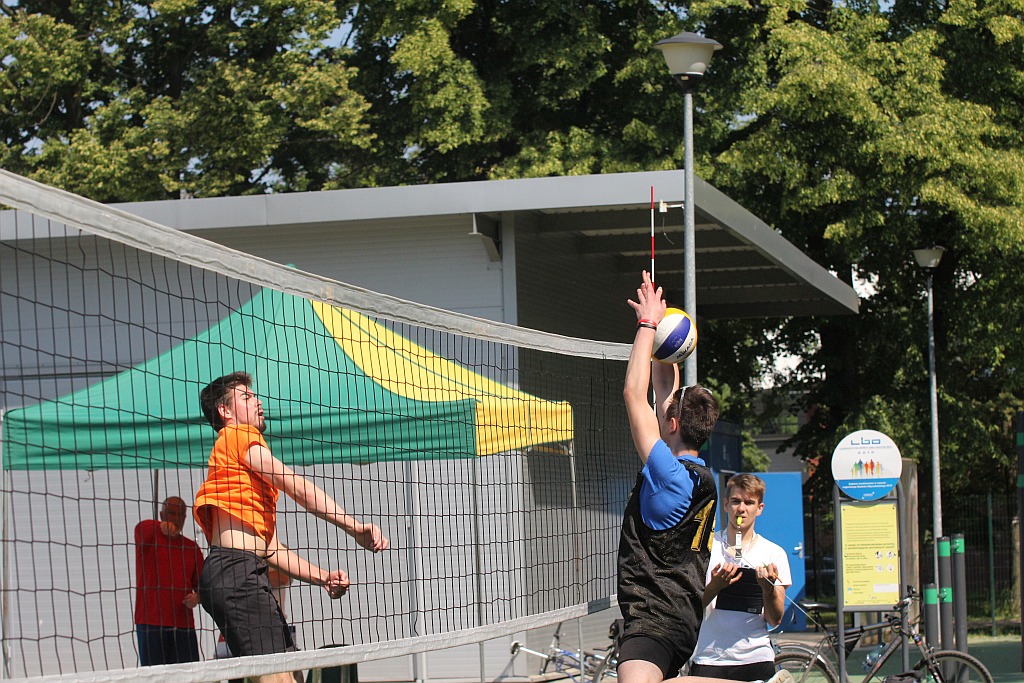 Licealiada w siatkówkę i piłkę nożną - nasza fotorelacja