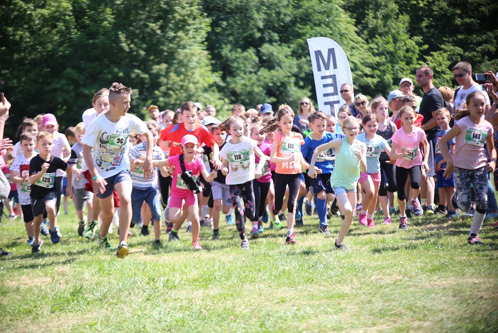 Rodzinny eko bieg z klubem „Agatka” w Lasku Złotoryjskim