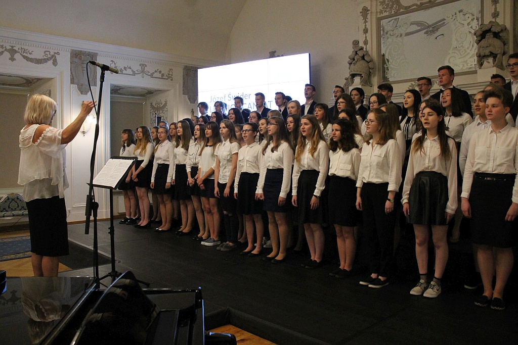 Pierwsza część koncertu konkursowego Legnica Cantat 49