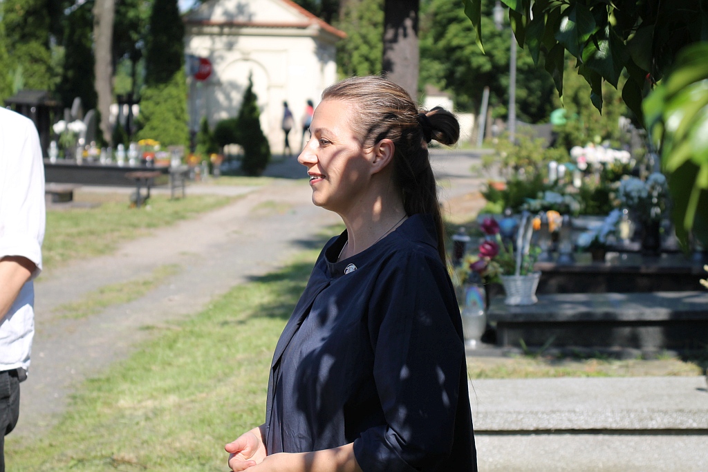 Legnica Cantat: Zaśpiewali przy grobie Karlińskiego
