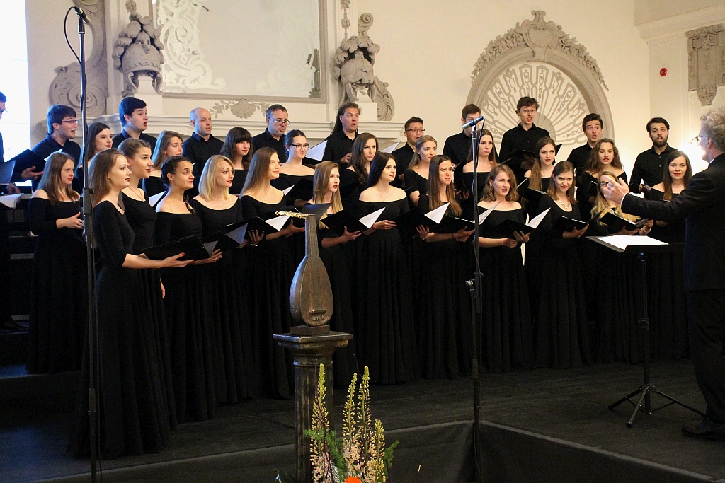Pierwsza część koncertu konkursowego Legnica Cantat 49