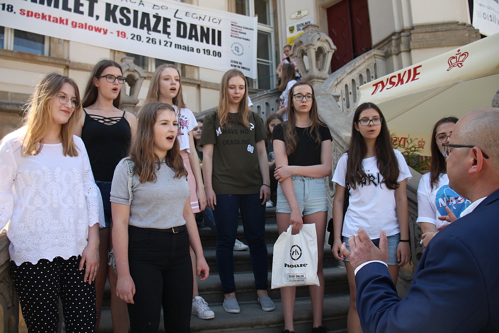 Legnica Cantat: prezentacja chórów na legnickich ulicach