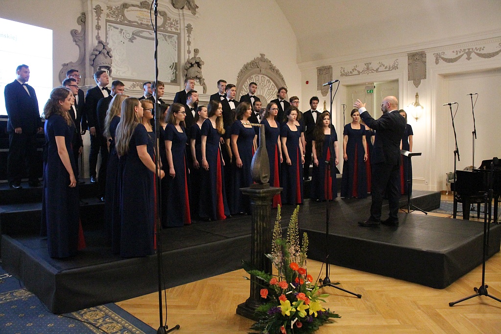 Pierwsza część koncertu konkursowego Legnica Cantat 49