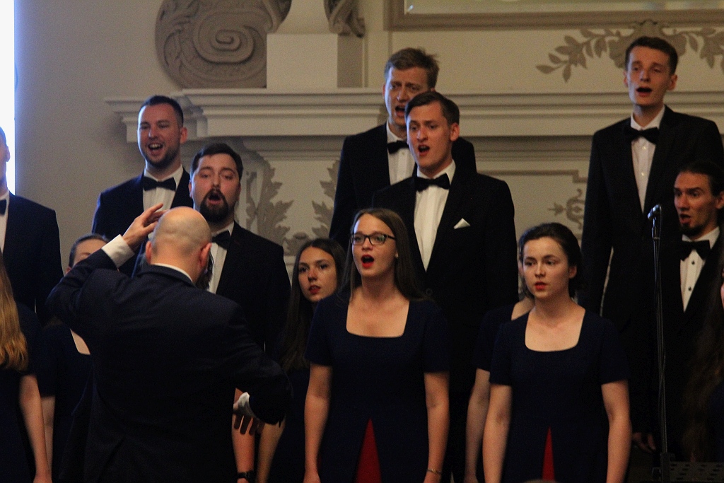 Pierwsza część koncertu konkursowego Legnica Cantat 49
