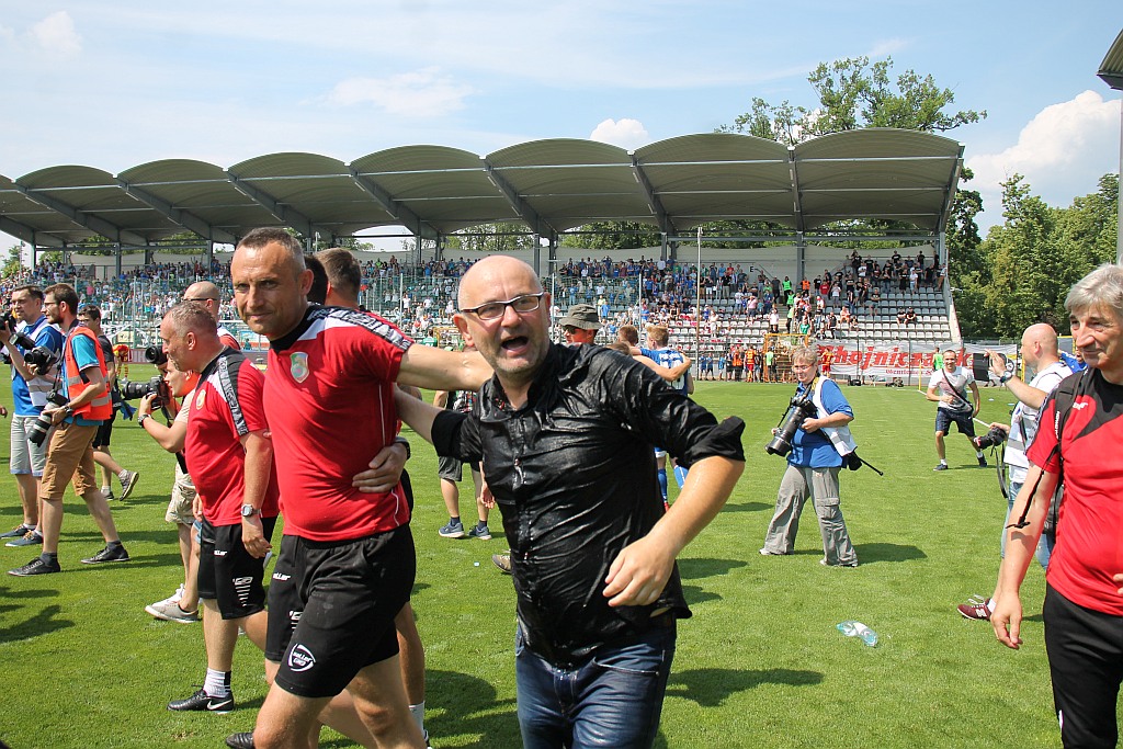 Miedź rozgromiła Chojniczankę i awansowała do ekstraklasy