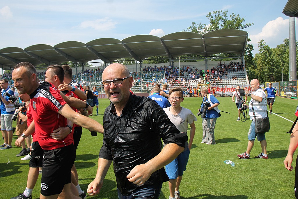 Miedź rozgromiła Chojniczankę i awansowała do ekstraklasy
