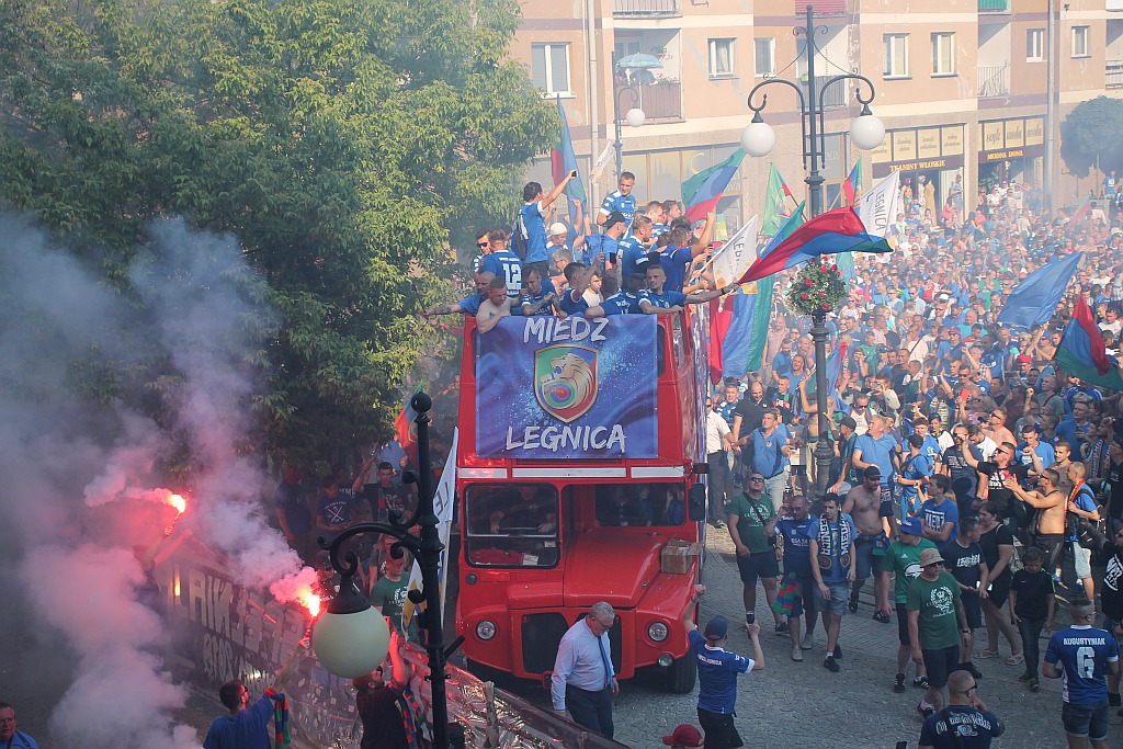 Tysiące kibiców świętowało w rynku awans do ekstraklasy - cz. 2