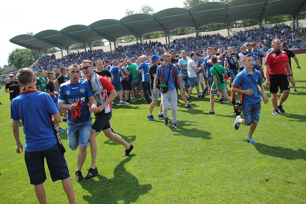 Miedź rozgromiła Chojniczankę i awansowała do ekstraklasy