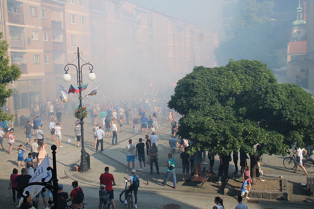 Tysiące kibiców świętowało w rynku awans do ekstraklasy - cz. 2