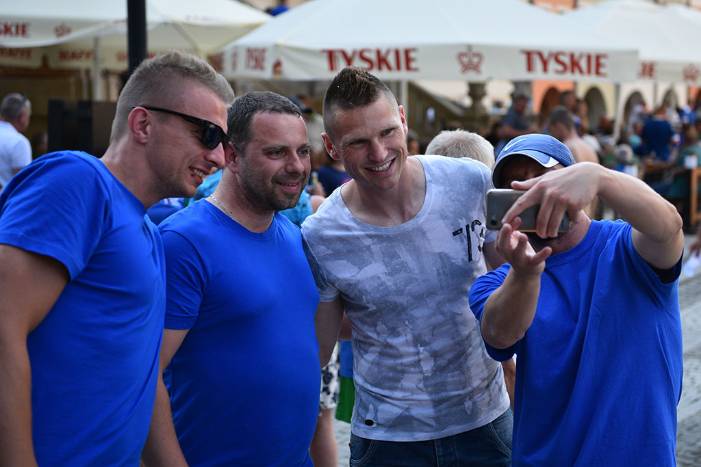 Tysiące kibiców świętowało w rynku awans do ekstraklasy