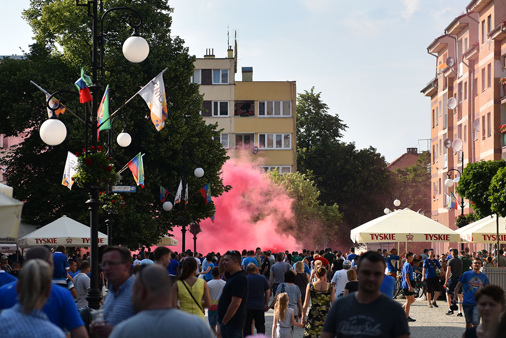 Tysiące kibiców świętowało w rynku awans do ekstraklasy
