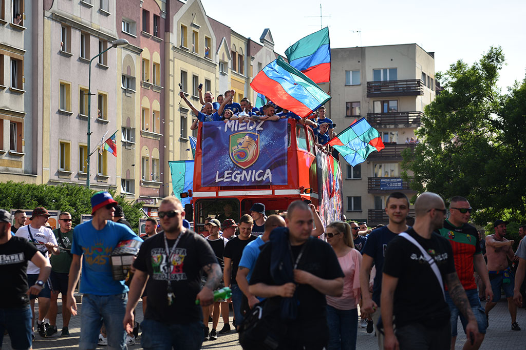 Tysiące kibiców świętowało w rynku awans do ekstraklasy