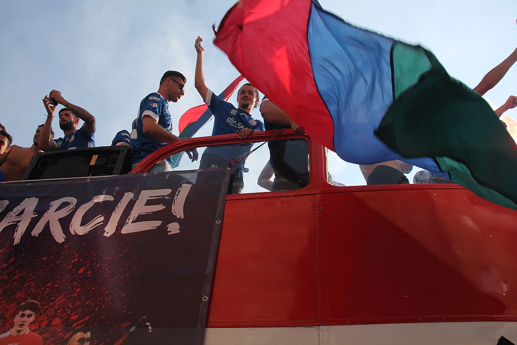 Tysiące kibiców świętowało w rynku awans do ekstraklasy - cz. 2