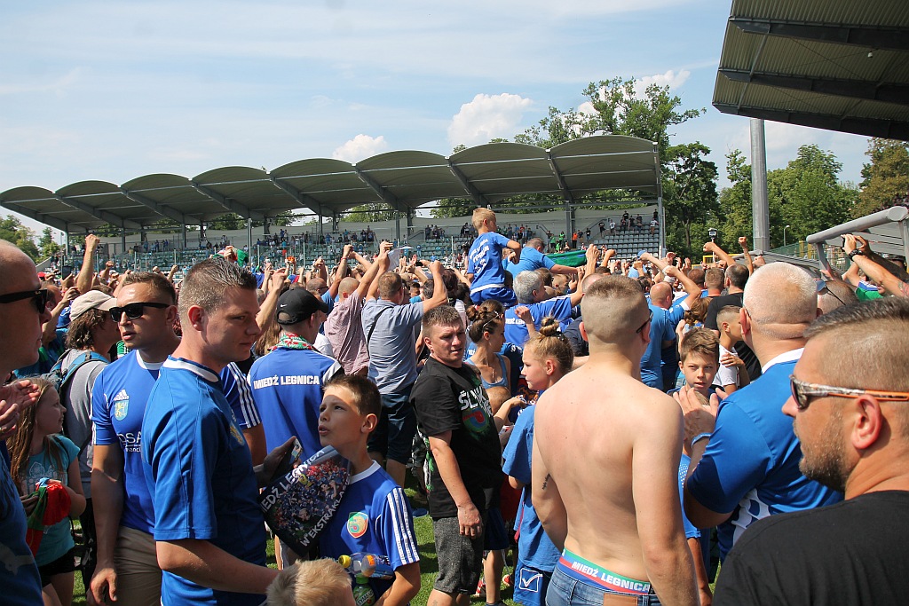 Miedź rozgromiła Chojniczankę i awansowała do ekstraklasy