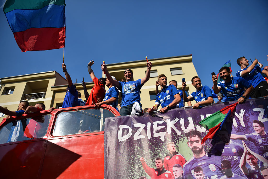 Tysiące kibiców świętowało w rynku awans do ekstraklasy
