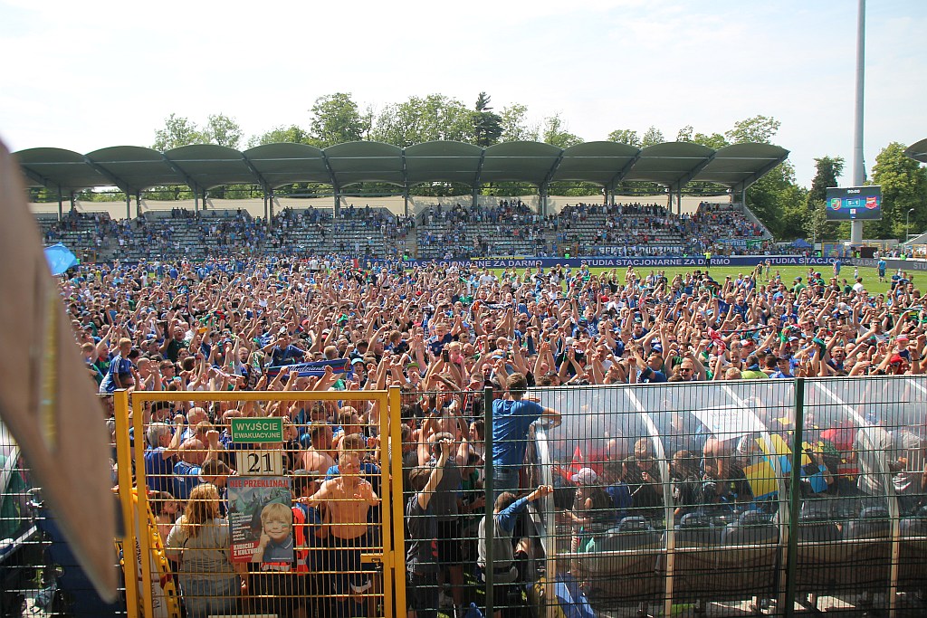 Miedź rozgromiła Chojniczankę i awansowała do ekstraklasy