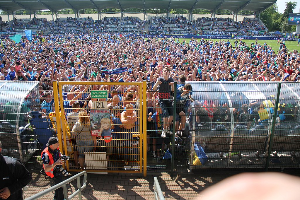 Miedź rozgromiła Chojniczankę i awansowała do ekstraklasy